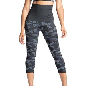 Womens Preggo Leggings Snapback Postpartum Cropped Leggings Size L/XL Black Camo